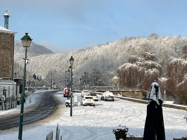 Hotel Val De La Cascade Stavelot Exterior photo